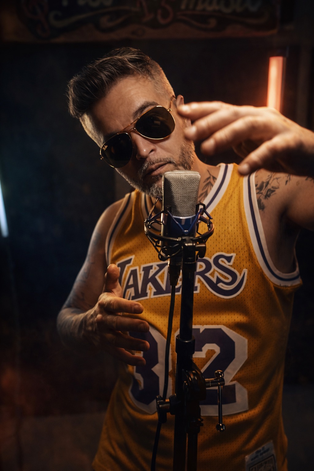 Trabajo creativo en el estudio Piso15 Music